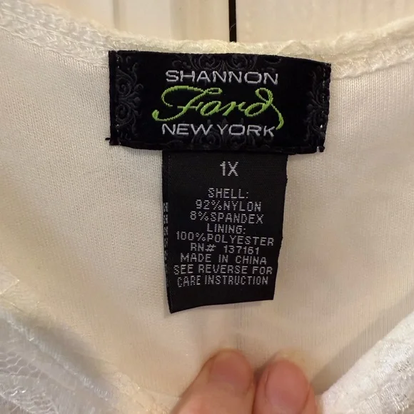Shannon Ford New York 1X cream Lace Short Sleeve Lined  Top - Picture 2 of 8